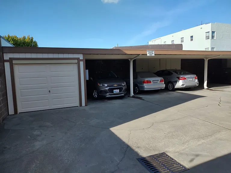 144 Belleview Dr #4 — Photo 4