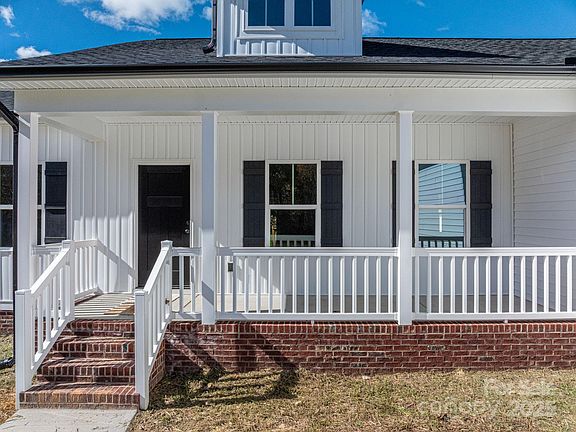 2nd image of 2047 Puetts Chapel Rd