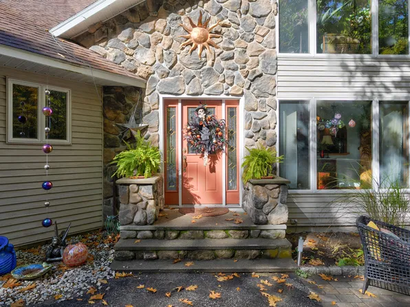 98 Old Route 26 Road, Paris, ME 04281