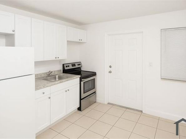 730 21st St APT 2