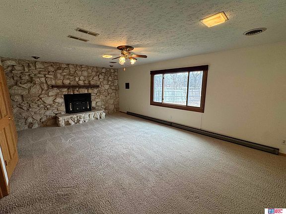 5th image of 1028 Frontier Rd