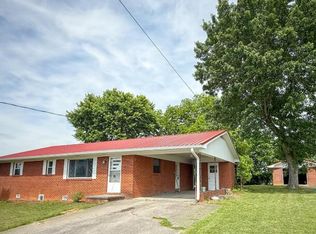 749 Hiwassee St, Newport, TN 37821