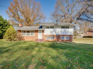 106 Patrick Henry Cir, Kingsport, TN 37663