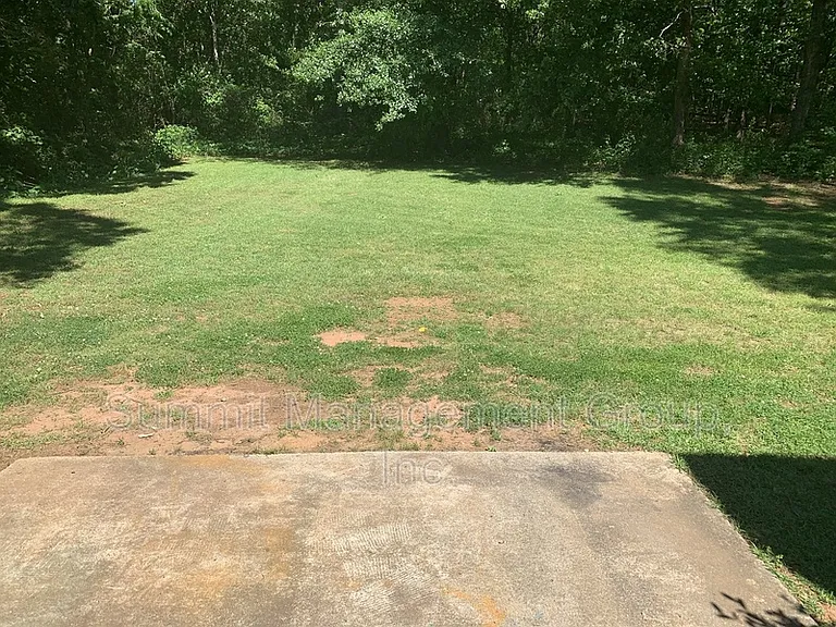 555 Cowan Rd — Photo 22
