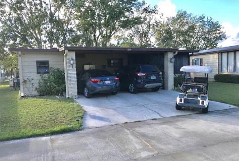 1st image of 250 Country Ln