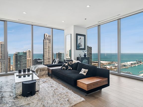 2nd image of 363 E Wacker Dr Unit 3804