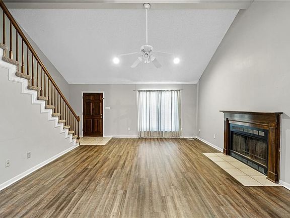4th image of 908 Wildwood Ave