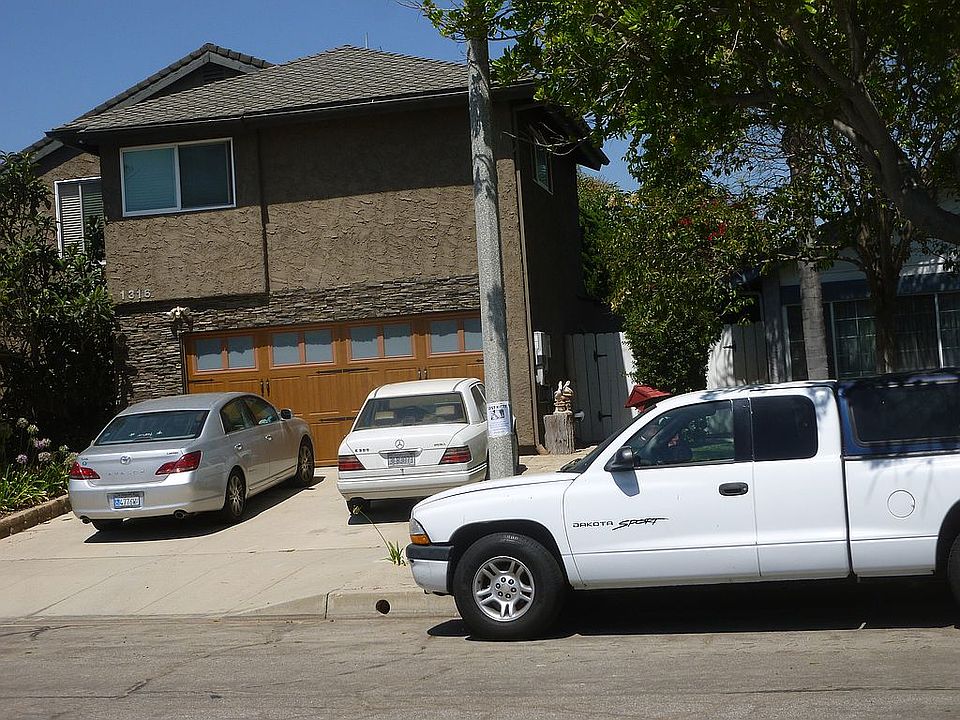 2nd image of 1316 Crestlake Ave