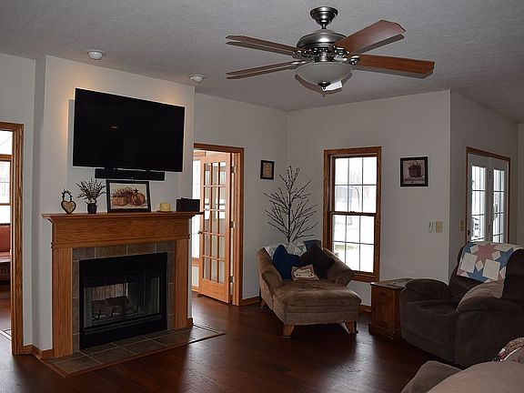 5th image of 61800 Willow Springs Way