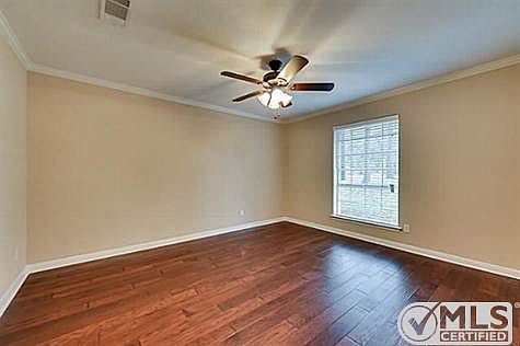 3rd image of 2401 Southridge Dr