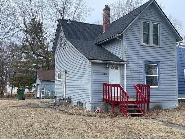 1203 Apel Ave, Worthington, MN 56187