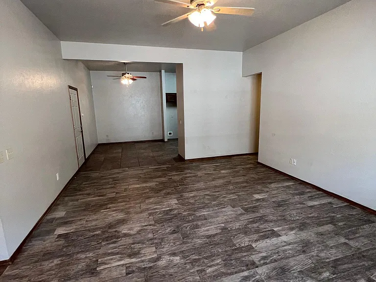 11810 SW 15th Way — Photo 3