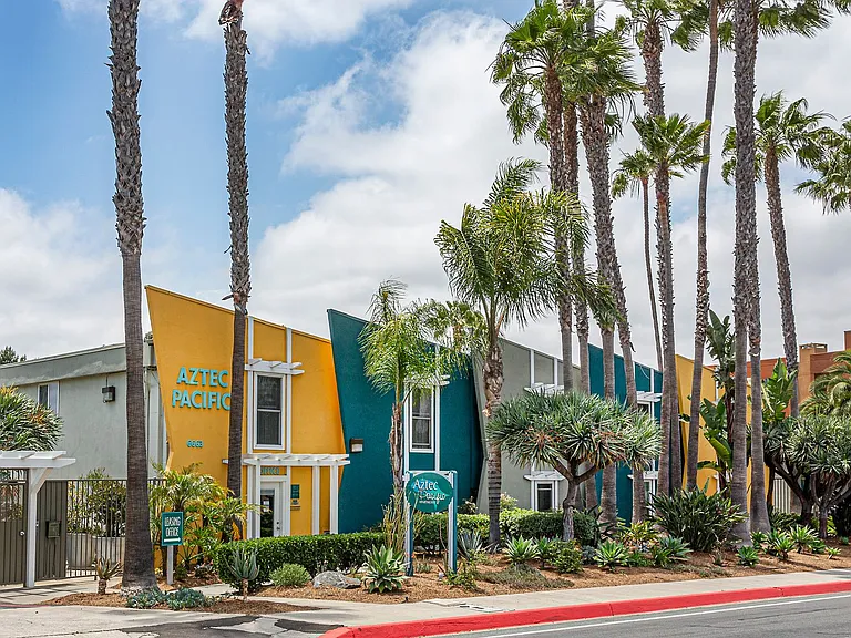 Aztec Pacific Apartments — Photo 13