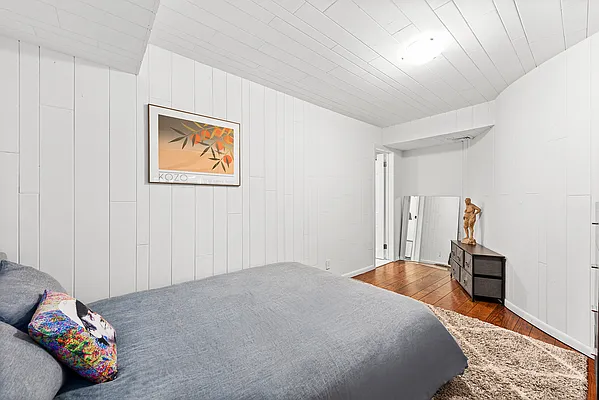 Rented by Corcoran | media 14