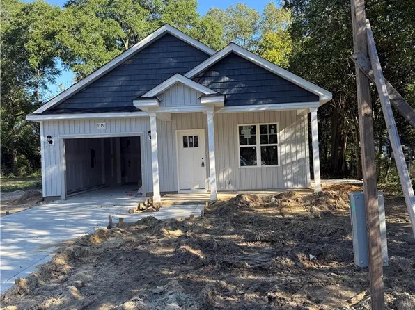 1117 Center St, Fayetteville, NC 28306