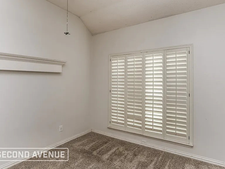 2404 Liles Ln — Photo 17