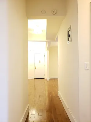 Rented by Lang Realty LLC | media 15