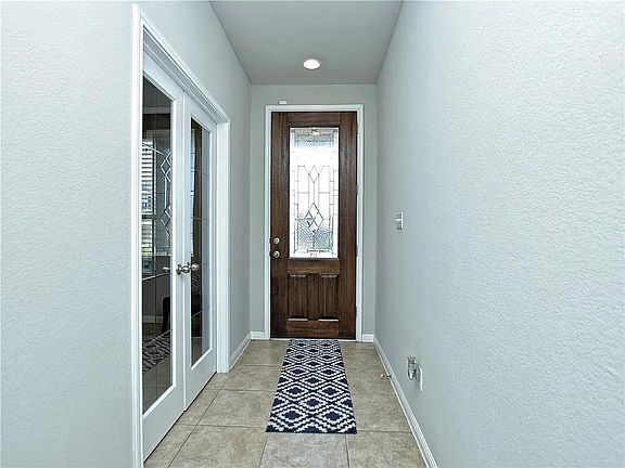 4th image of 8117 Rosano St