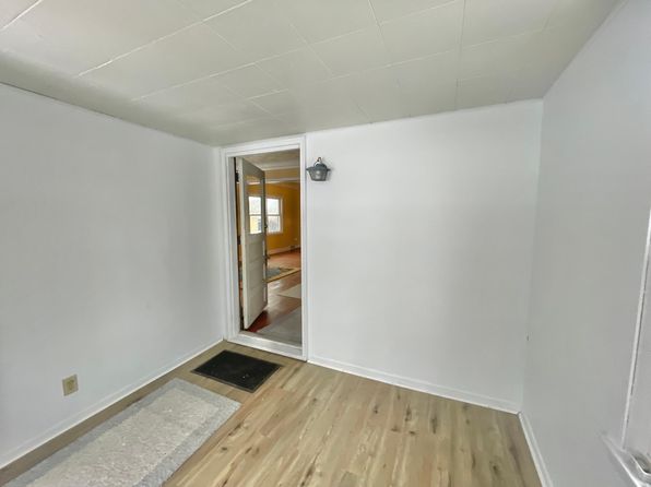 1345 Arkwright St, Saint Paul, MN 55130
