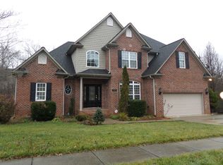 139 Oakmont Dr, Kernersville, NC 27284
