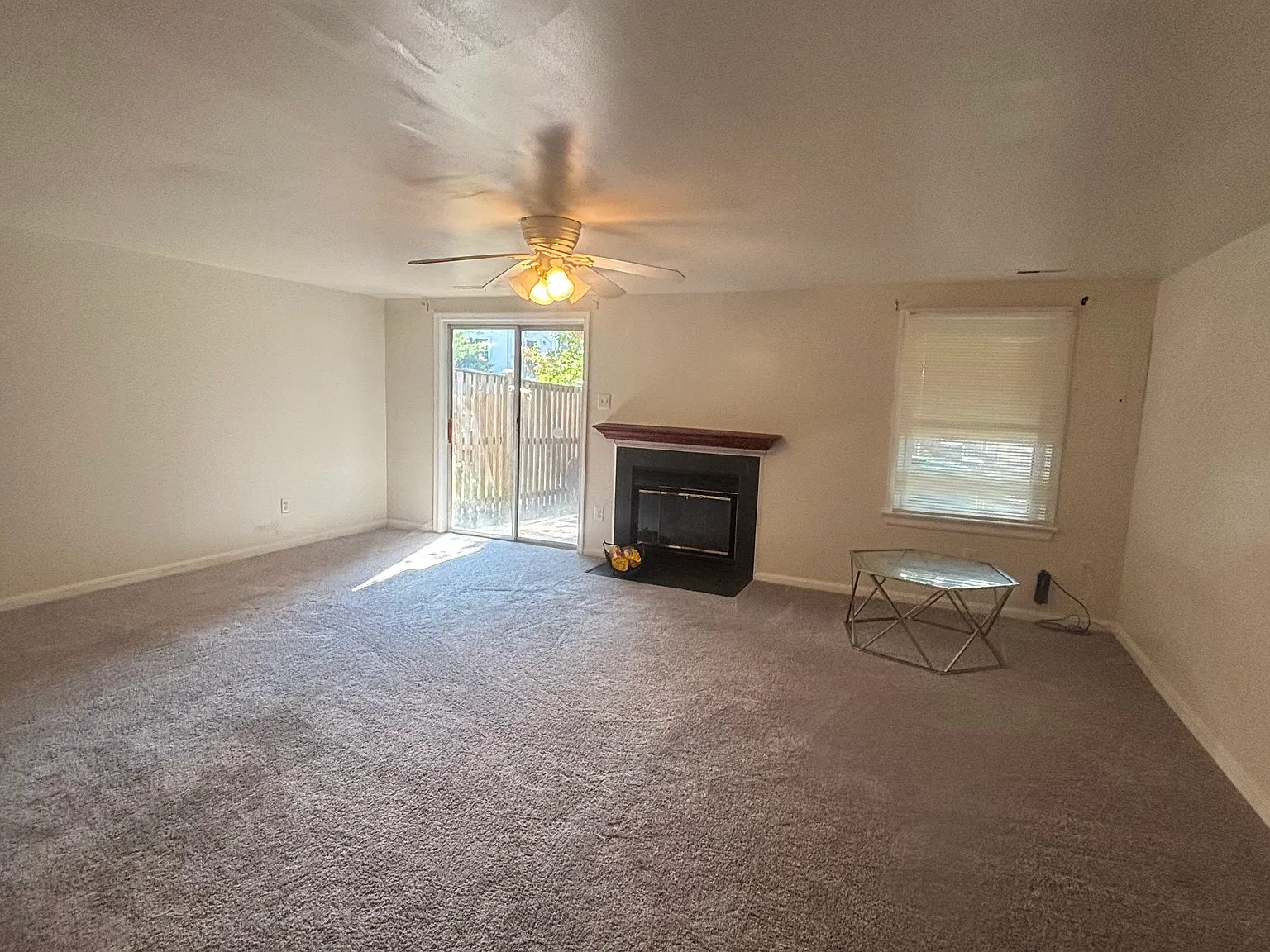 4 bed, 3.5 bath, 1672 sqft, $3,450 — Photo 4