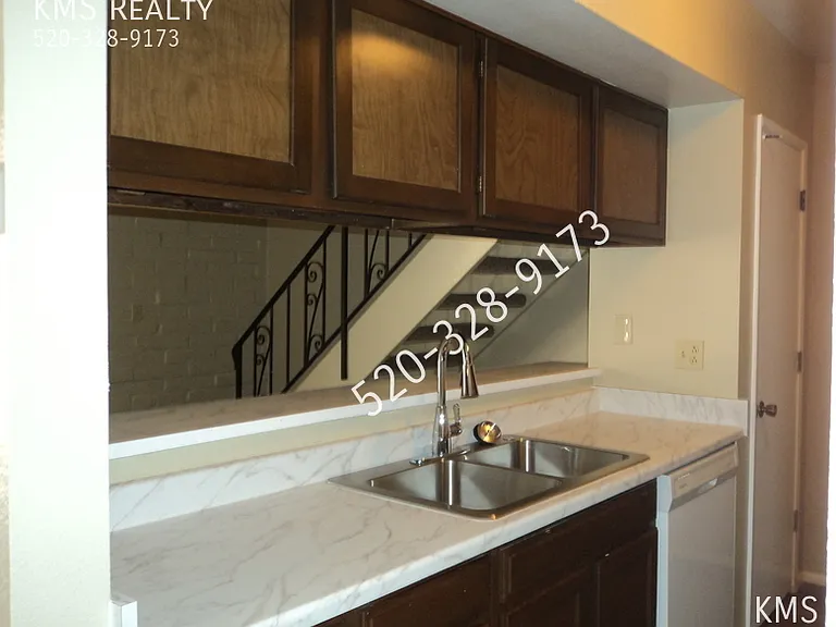 6609 E Calle Alegria #C — Photo 4