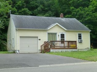 915 Day Hollow Rd, Endicott, NY 13760