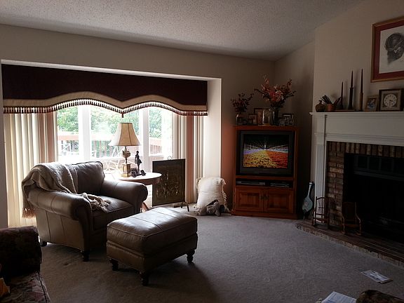 Living Room w/ Fireplace