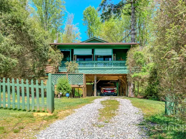 238 Leisure Ln, Burnsville, NC 28714