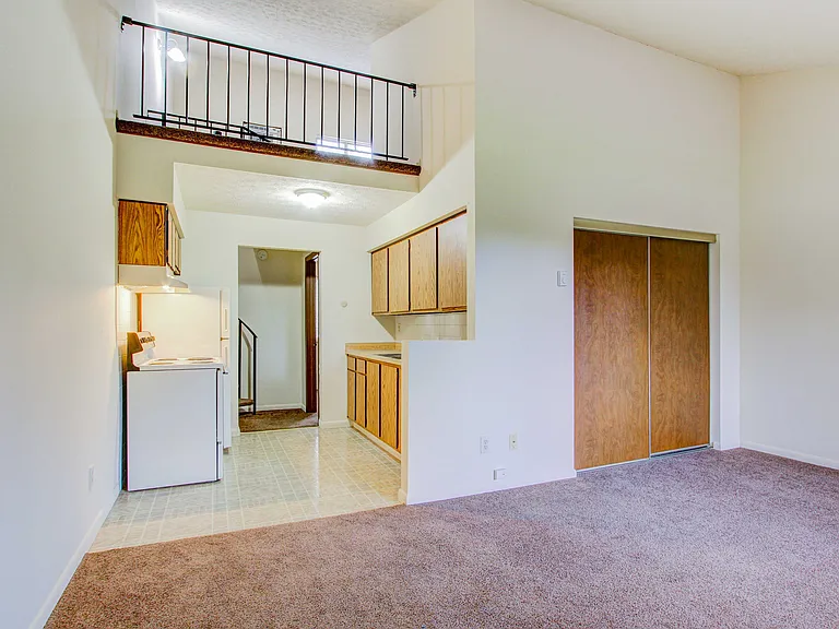 Bella Dora Rosamond Ave. Apartments — Photo 19