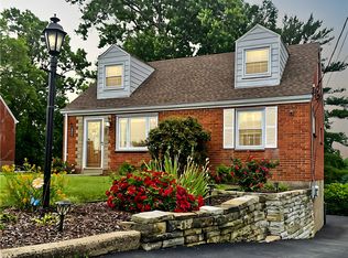6348 Crestview Dr, South Park, PA