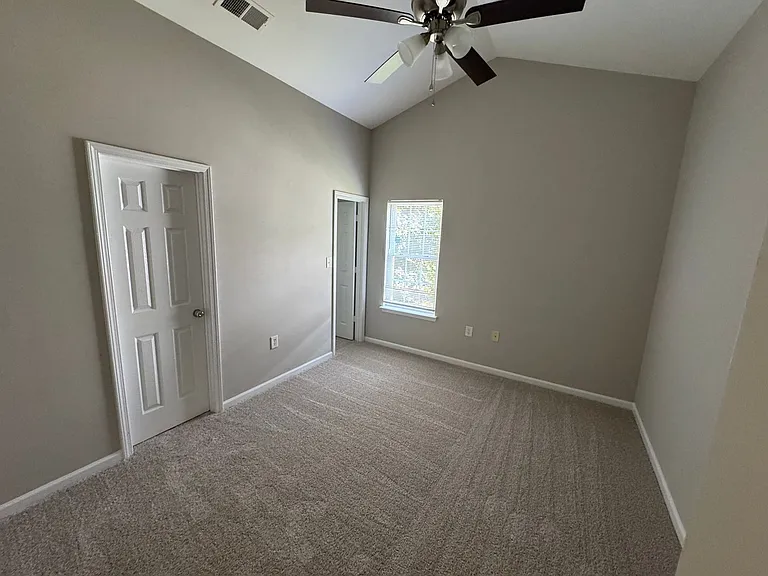5819 Hamilton Oaks Dr — Photo 8
