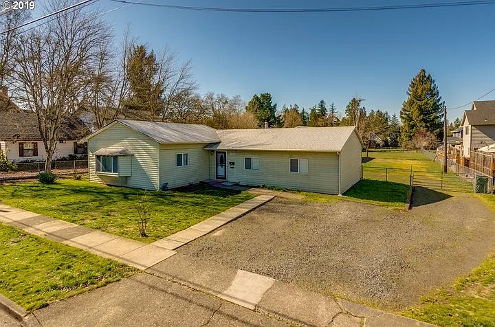 3 bed, 1632 sqft, $2,500 — Photo 4
