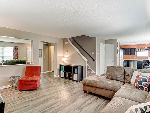 5th image of 9730 Cloveridge Dr
