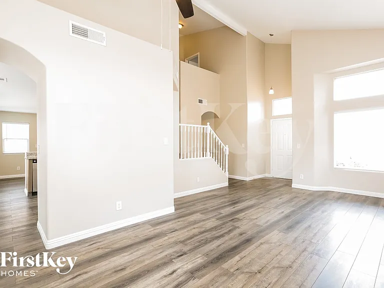 8905 Ballad Ave — Photo 3