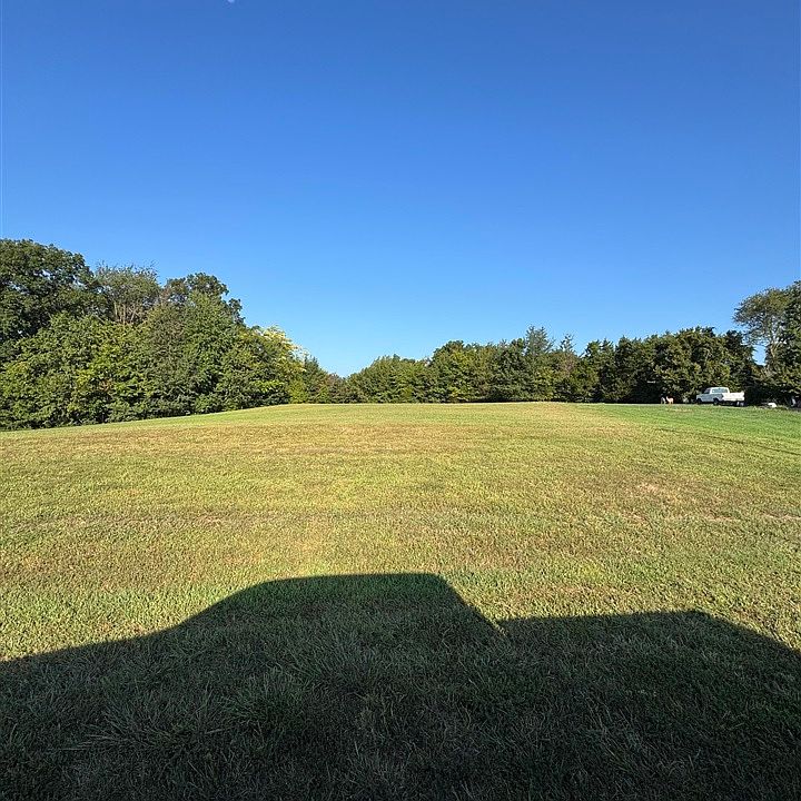 2nd image of 129 & 135 Fountain Trace Dr