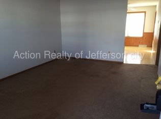4912 Charm Oak Dr, Jefferson City, MO 65109