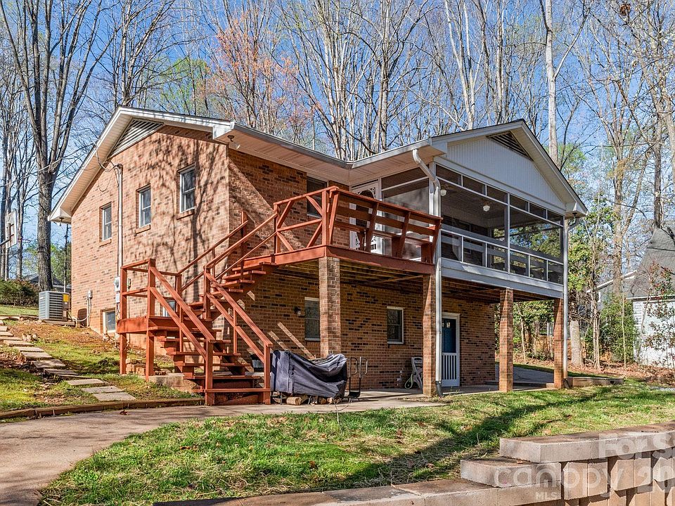 1st image of 8032 Lakeview Dr