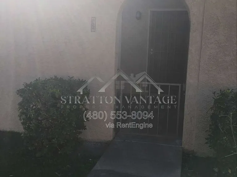 852 N Stapley Dr — Photo 6