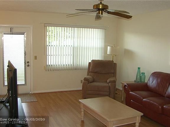 3rd image of 42 Newport Ct #C-42