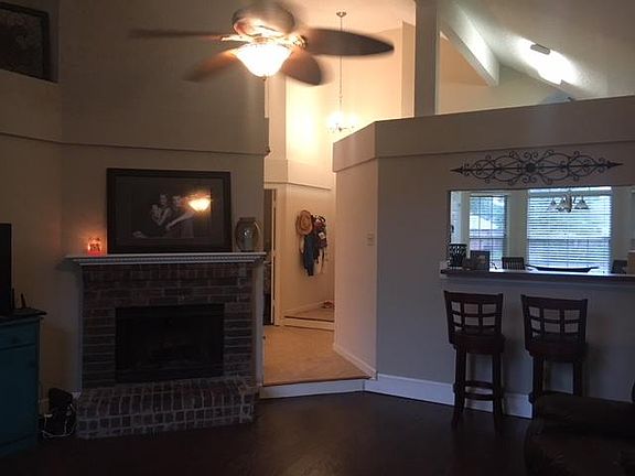 5th image of 700 Paisley Dr