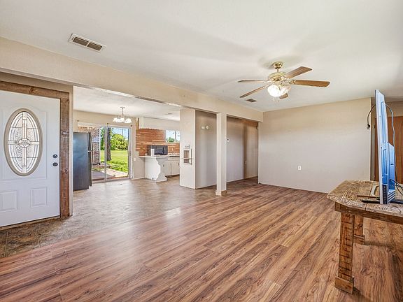 4th image of 1301 County Road 440