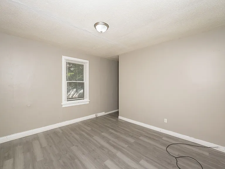 7044 Beulah Ave — Photo 4