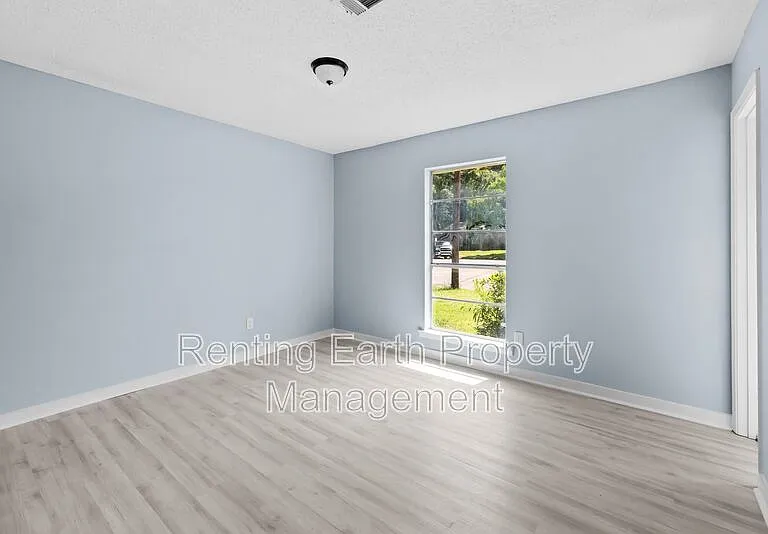 3613 Erwin Dr — Photo 8
