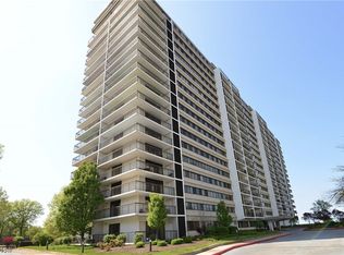 12550 Lake Ave APT 704, Lakewood, OH 44107