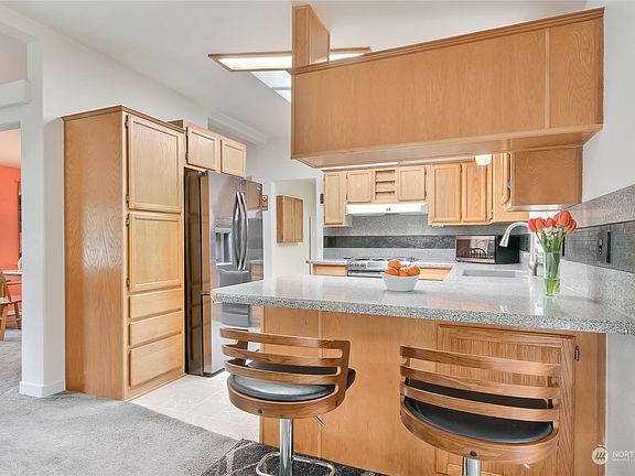 5th image of 8529 59th Ave E