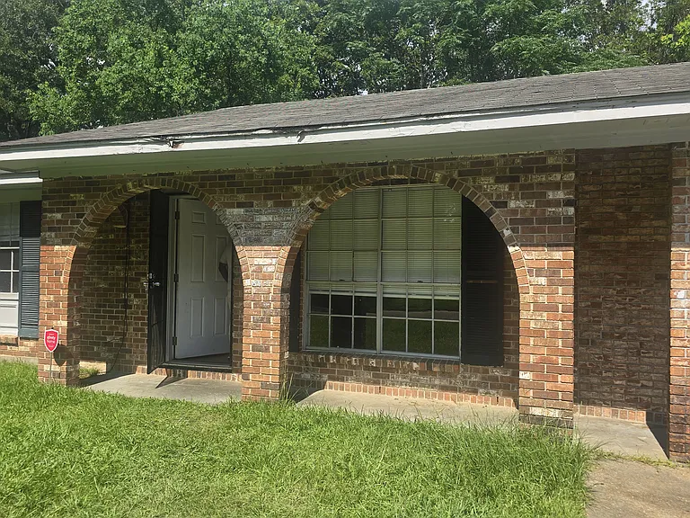 614 Westhill Dr #3 — Photo 4