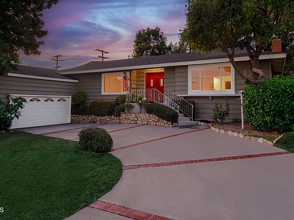5th image of 321 Parkwood Ln