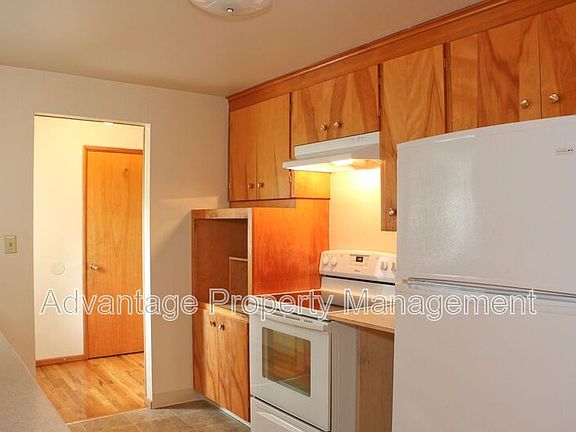 4th image of 1905 NW Menlo Dr