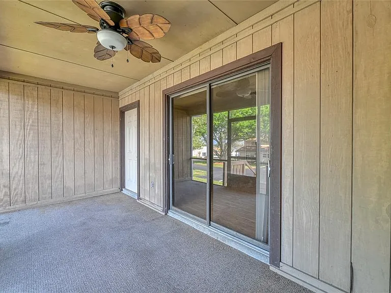 11001 SE Sunset Harbor Rd #H52 — Photo 16